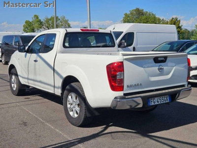 Nissan Navara 2.3 dCi 4WD King Cab Acenta (4)