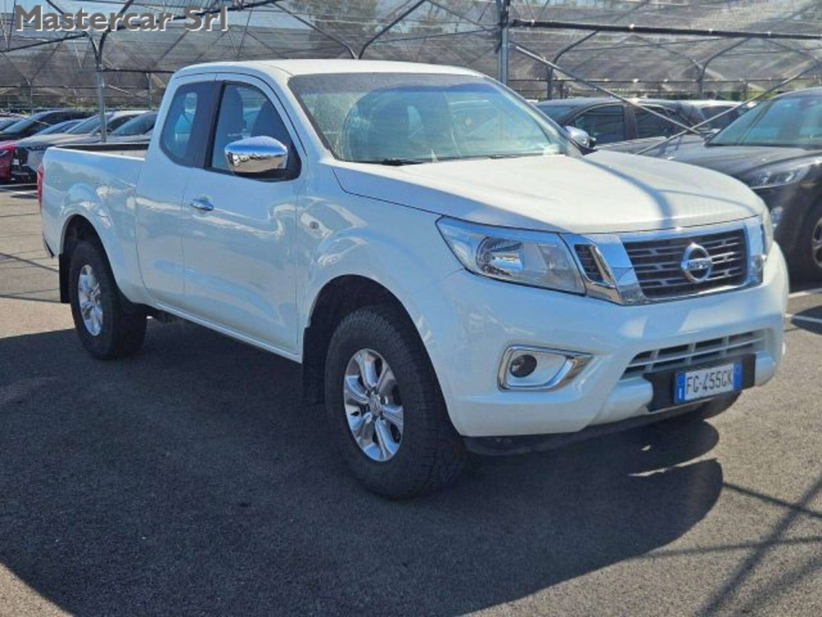 Nissan Navara 2.3 dCi 4WD King Cab Acenta (9)