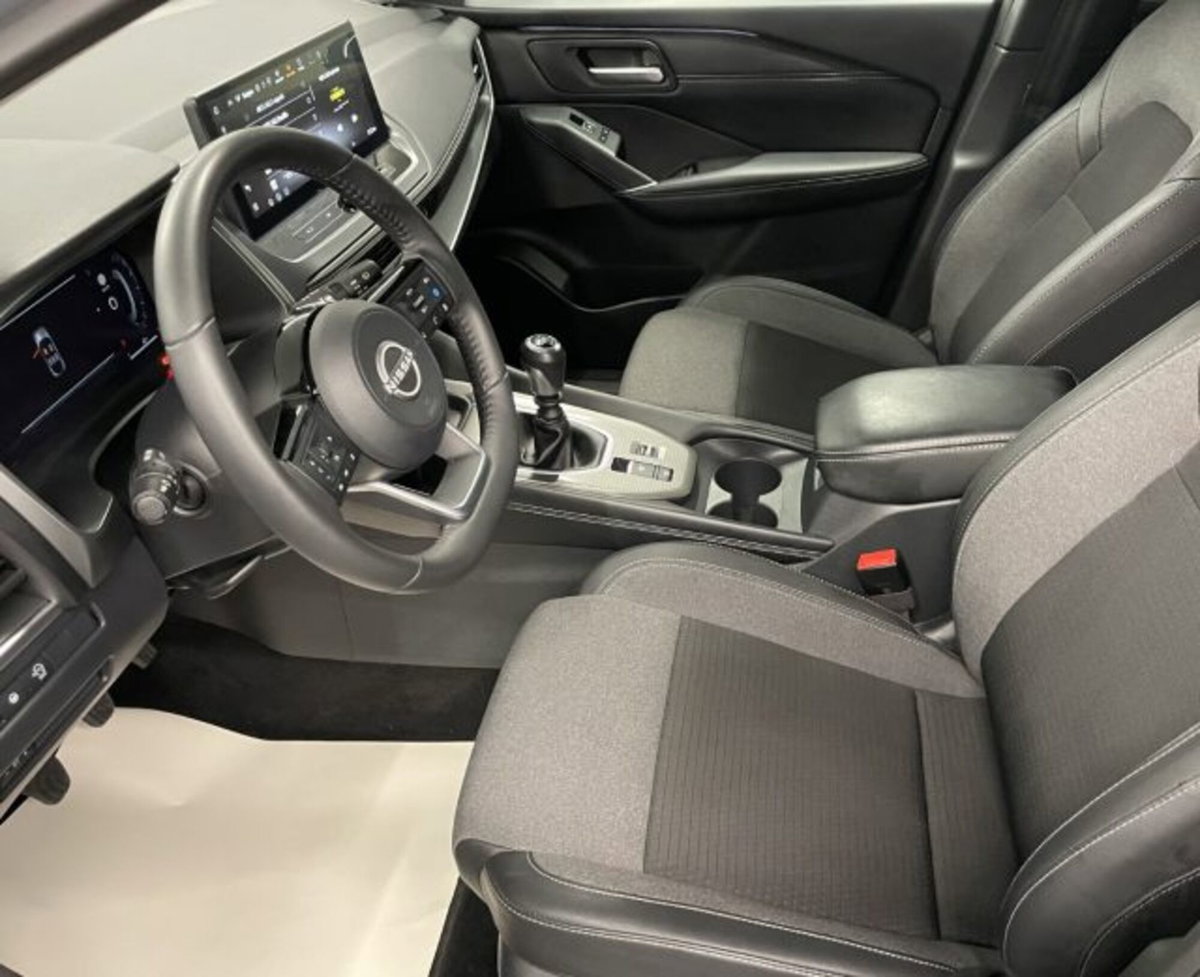 Nissan Qashqai 1.3 mhev N-Connecta 2wd 140cv (7)