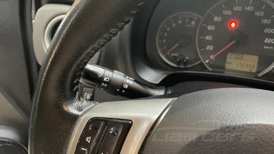 Toyota Yaris 1.0 5 porte Active (14)