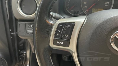 Toyota Yaris 1.0 5 porte Active (16)