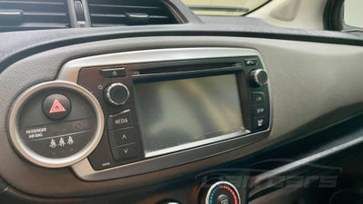 Toyota Yaris 1.0 5 porte Active (20)