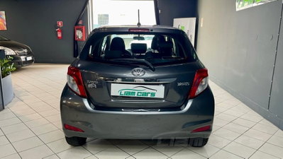 Toyota Yaris 1.0 5 porte Active (5)
