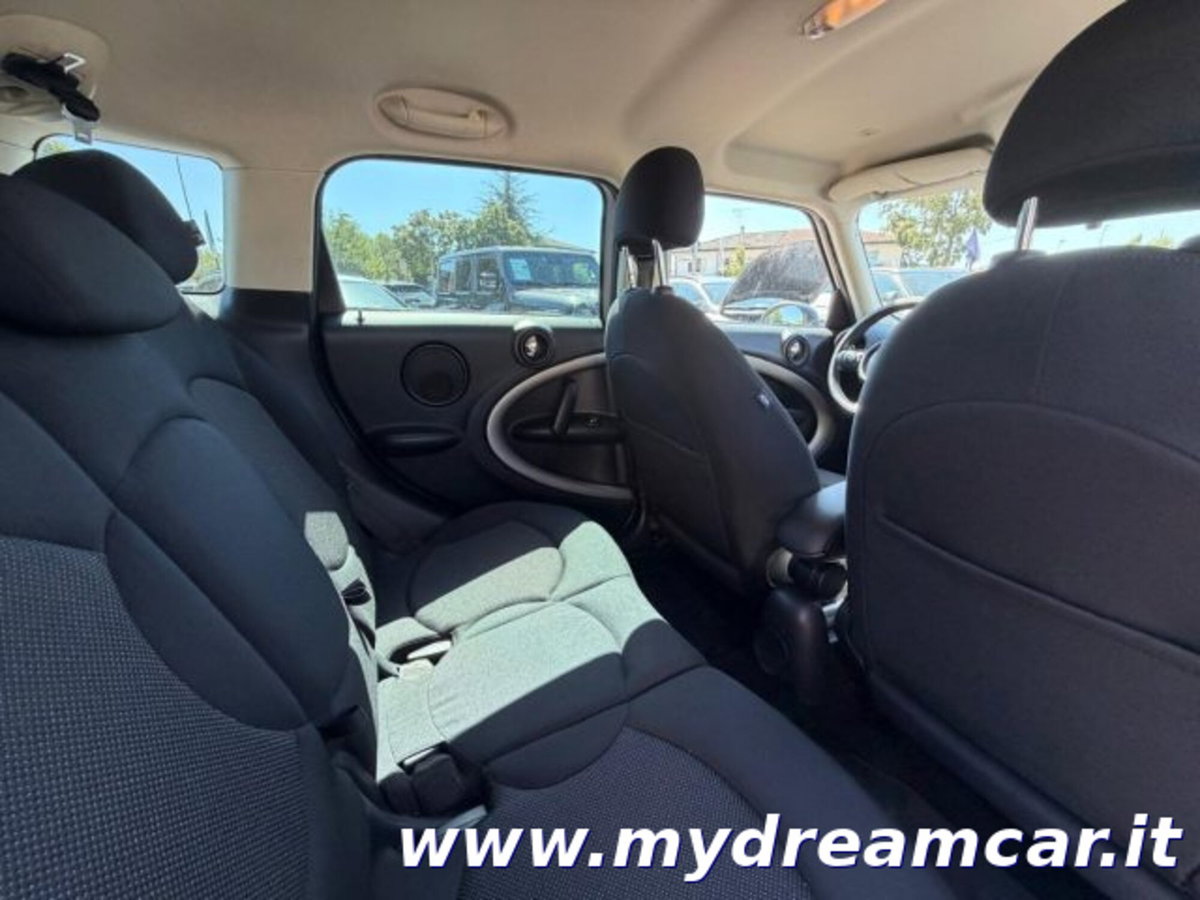 MINI Mini Countryman 1.6 Cooper D Countryman (17)