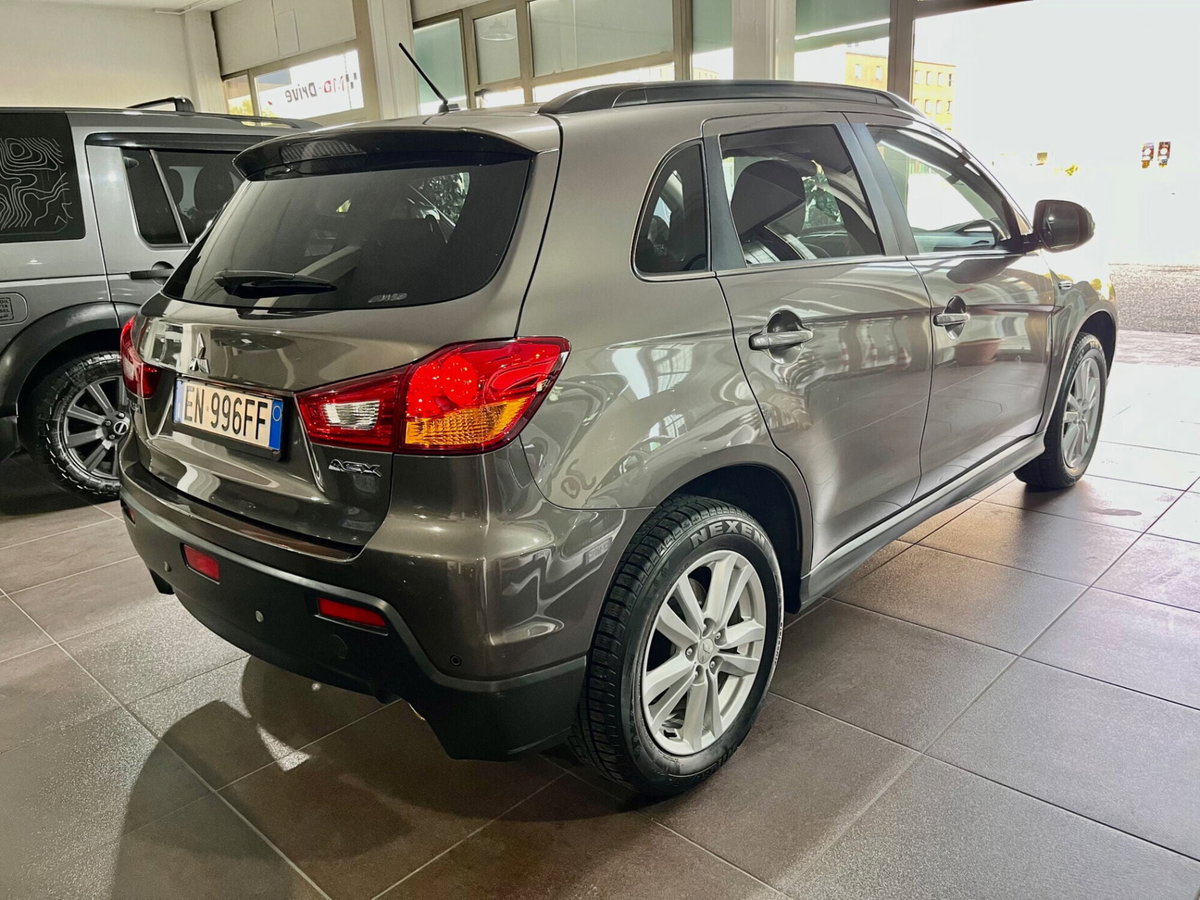 Mitsubishi ASX 1.8 DI-D 150 CV 4WD Intense ClearTec Panoramic (3)
