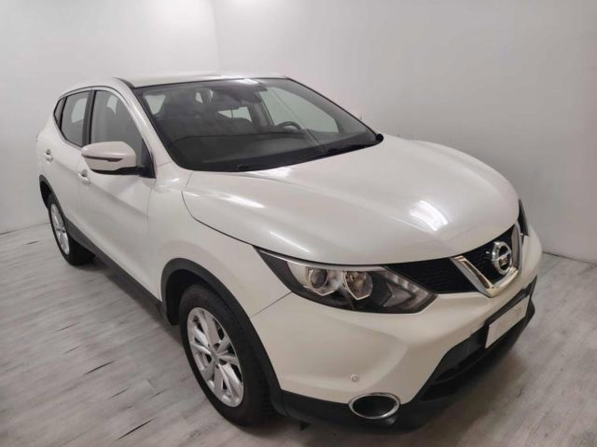 Nissan Qashqai 1.5 dCi Acenta (2)
