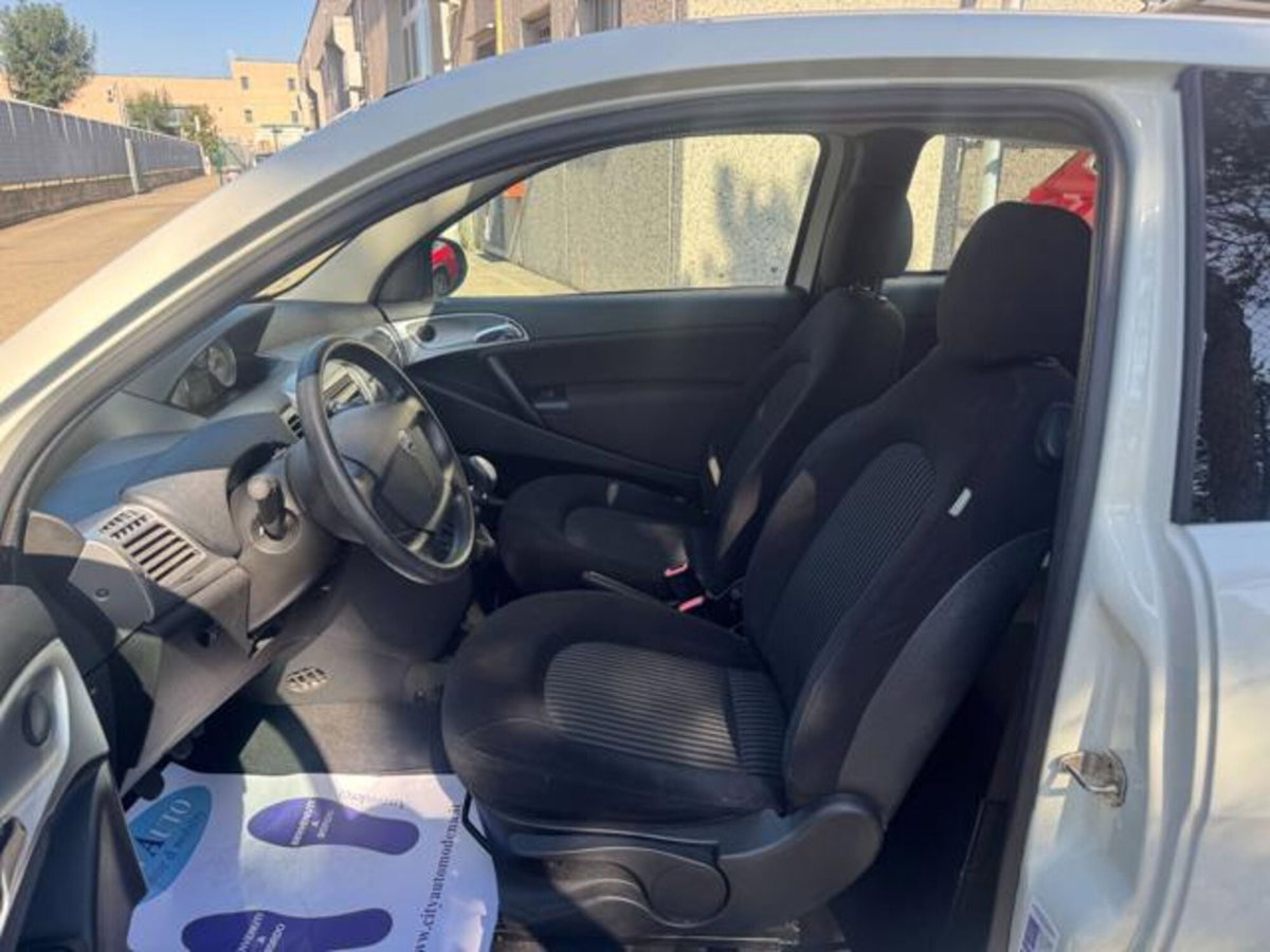 Lancia Ypsilon 1.4 Argento Ecochic GPL (6)