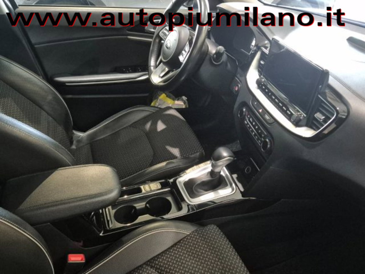 Kia XCeed 1.6 GDi 141 CV PHEV DCT High Tech (8)