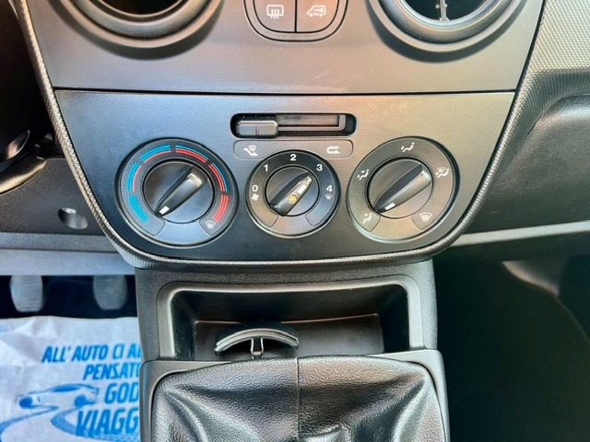 Fiat Fiorino 1.3 MJT 80CV Cargo (14)