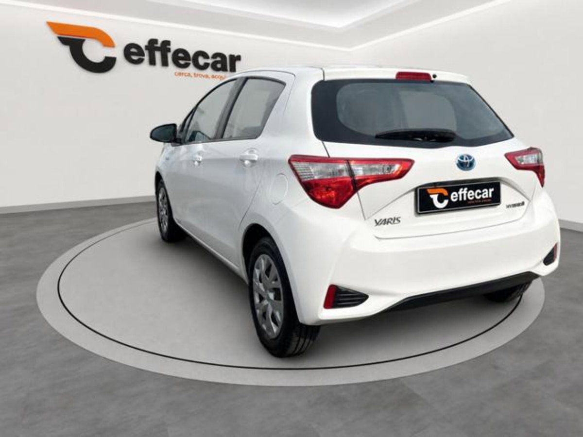 Toyota Yaris Cross 1.5 Hybrid 5p. E-CVT Premiere (4)
