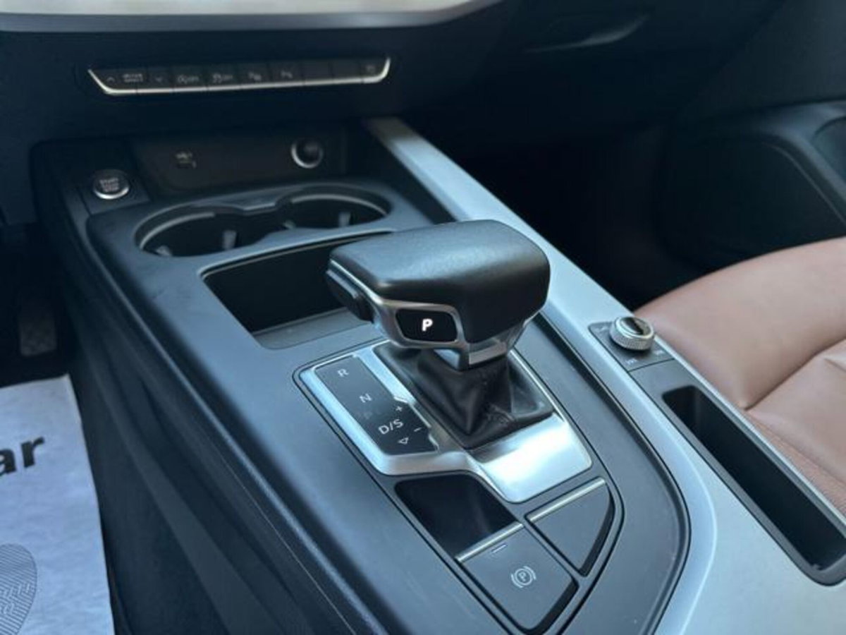Audi A4 Avant 30 TDI/136 CV S tronic S line edition (11)