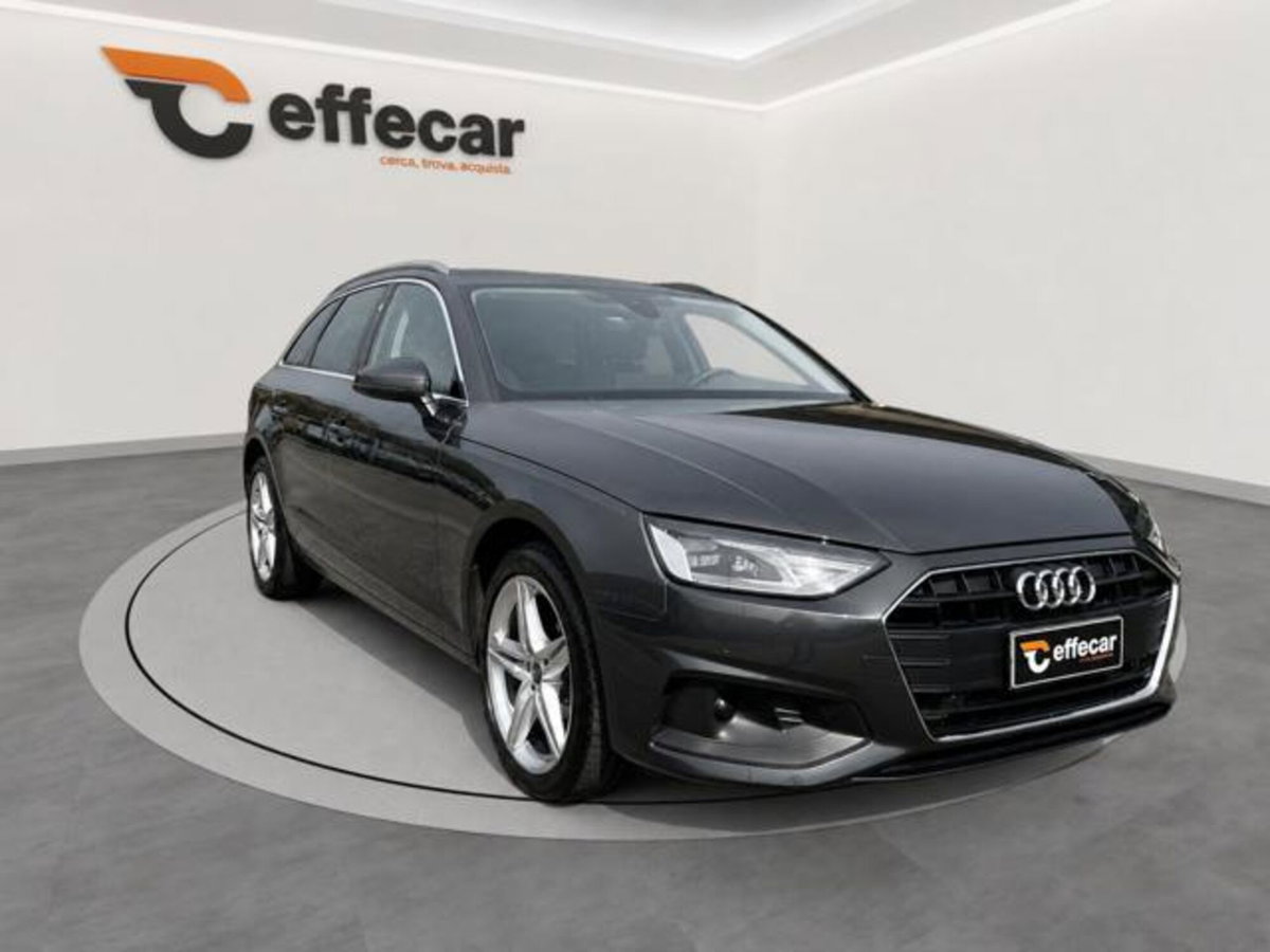 Audi A4 Avant 30 TDI/136 CV S tronic S line edition (3)
