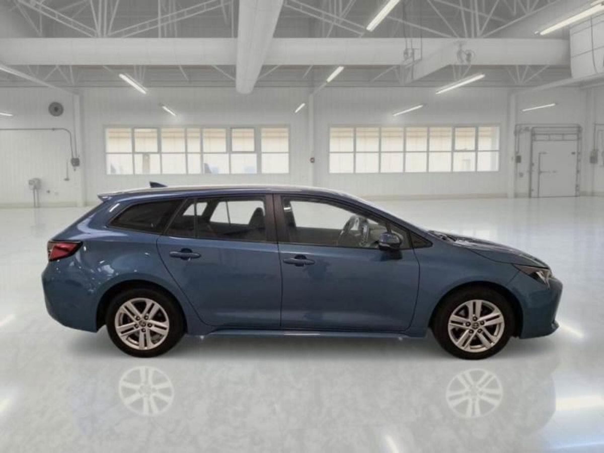 Toyota Corolla Touring Sports 1.8 Hybrid Business (3)