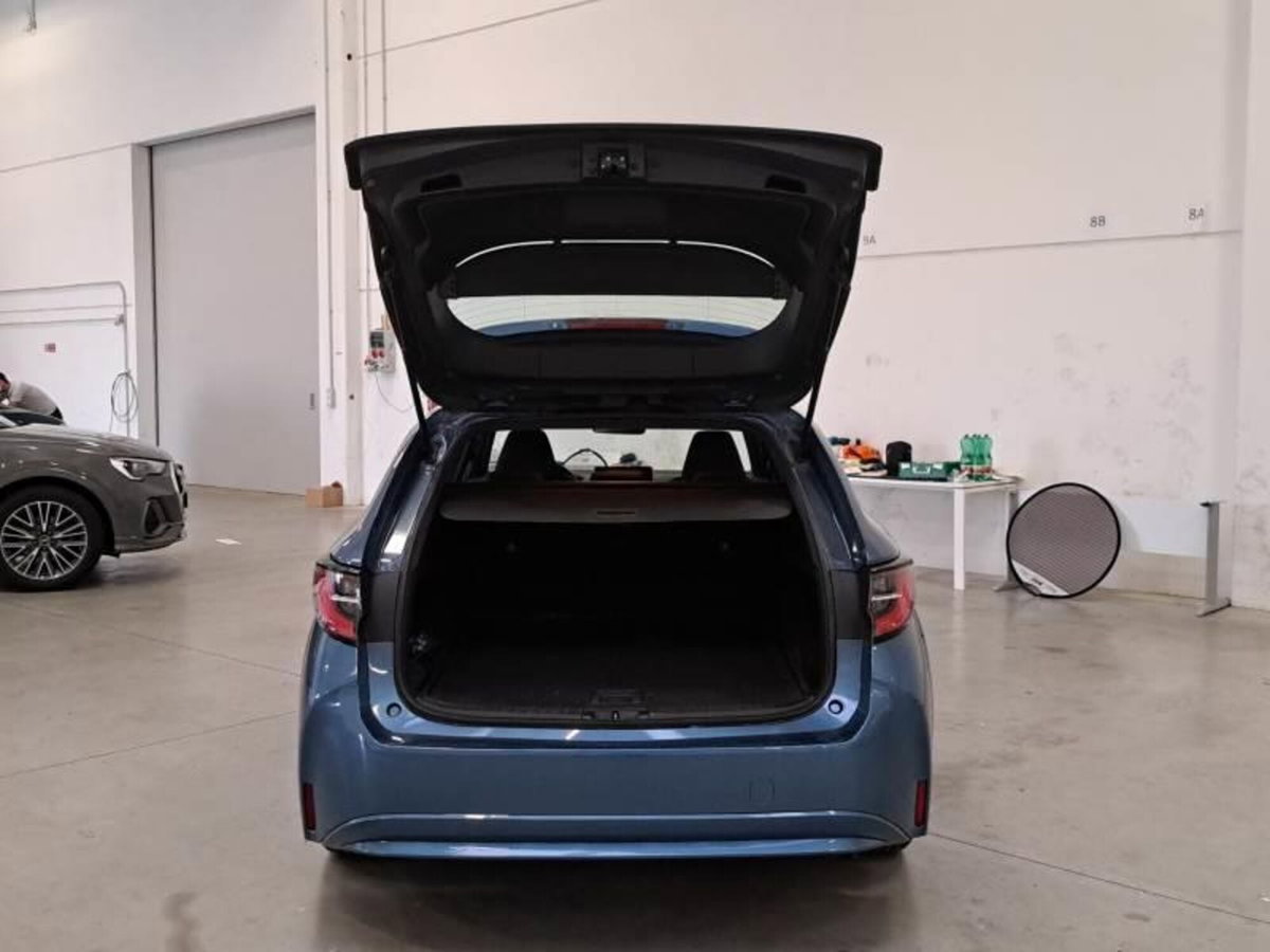 Toyota Corolla Touring Sports 1.8 Hybrid Business (6)