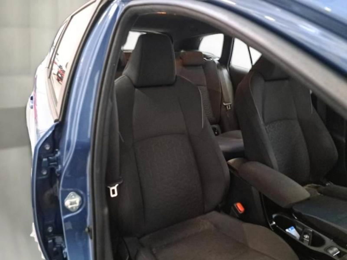 Toyota Corolla Touring Sports 1.8 Hybrid Business (9)