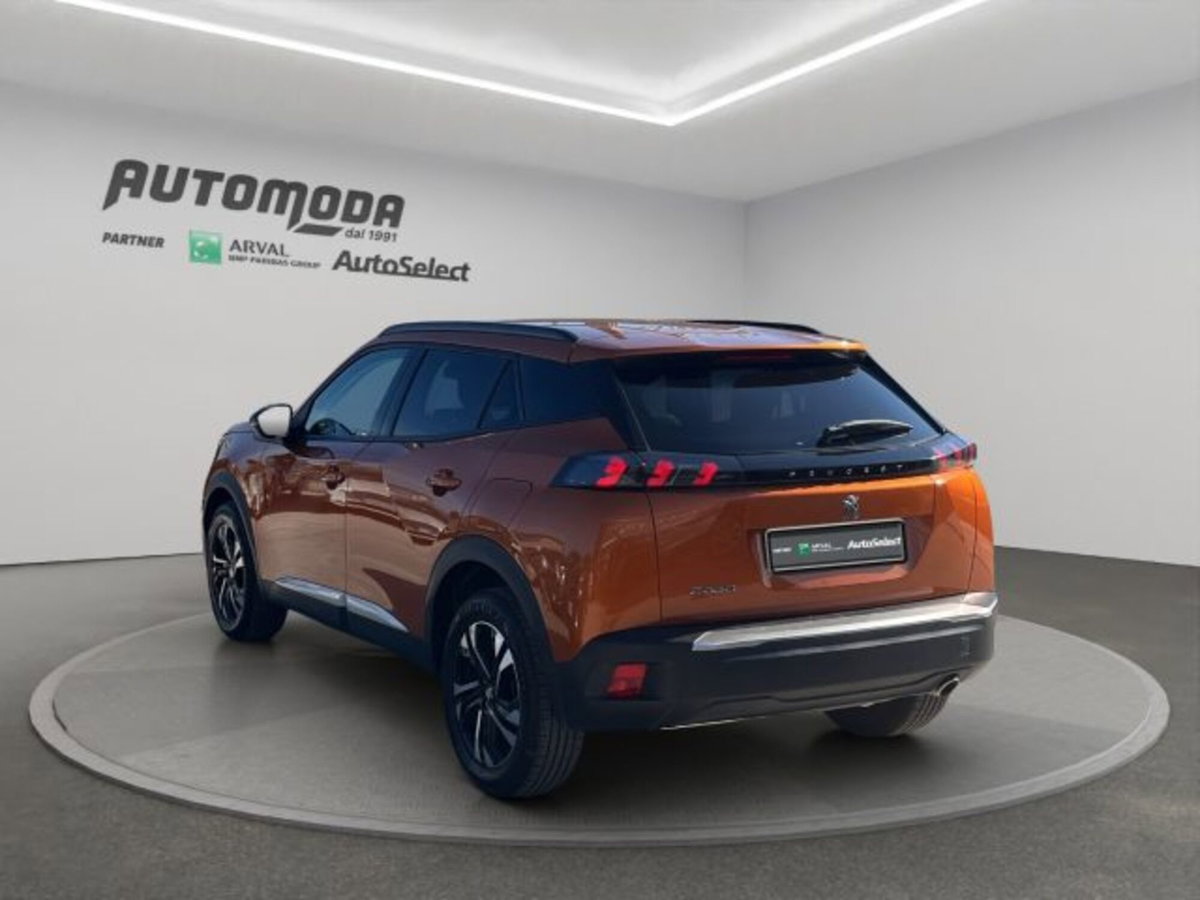 Peugeot 2008 BlueHDi 130 S&S EAT8 GT Pack (6)