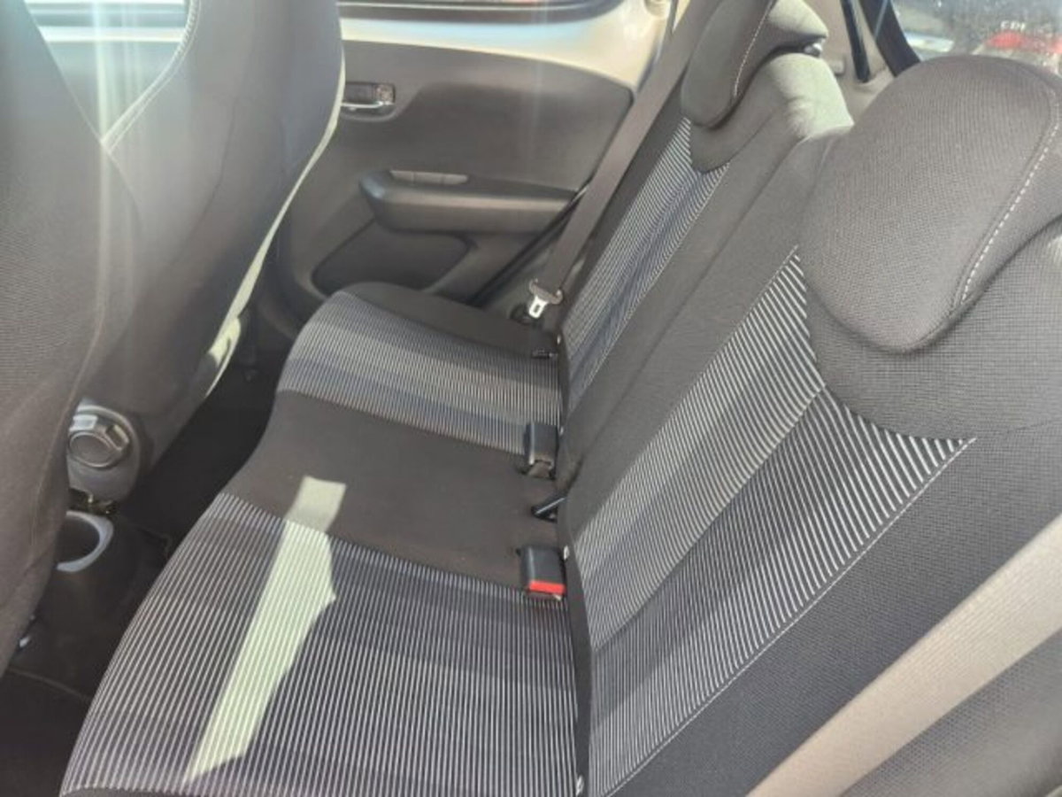 Peugeot 108 82 5 porte Allure (12)