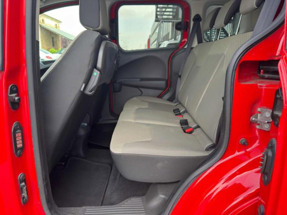 Ford Tourneo Courier 1.0 EcoBoost 100 CV Plus (10)