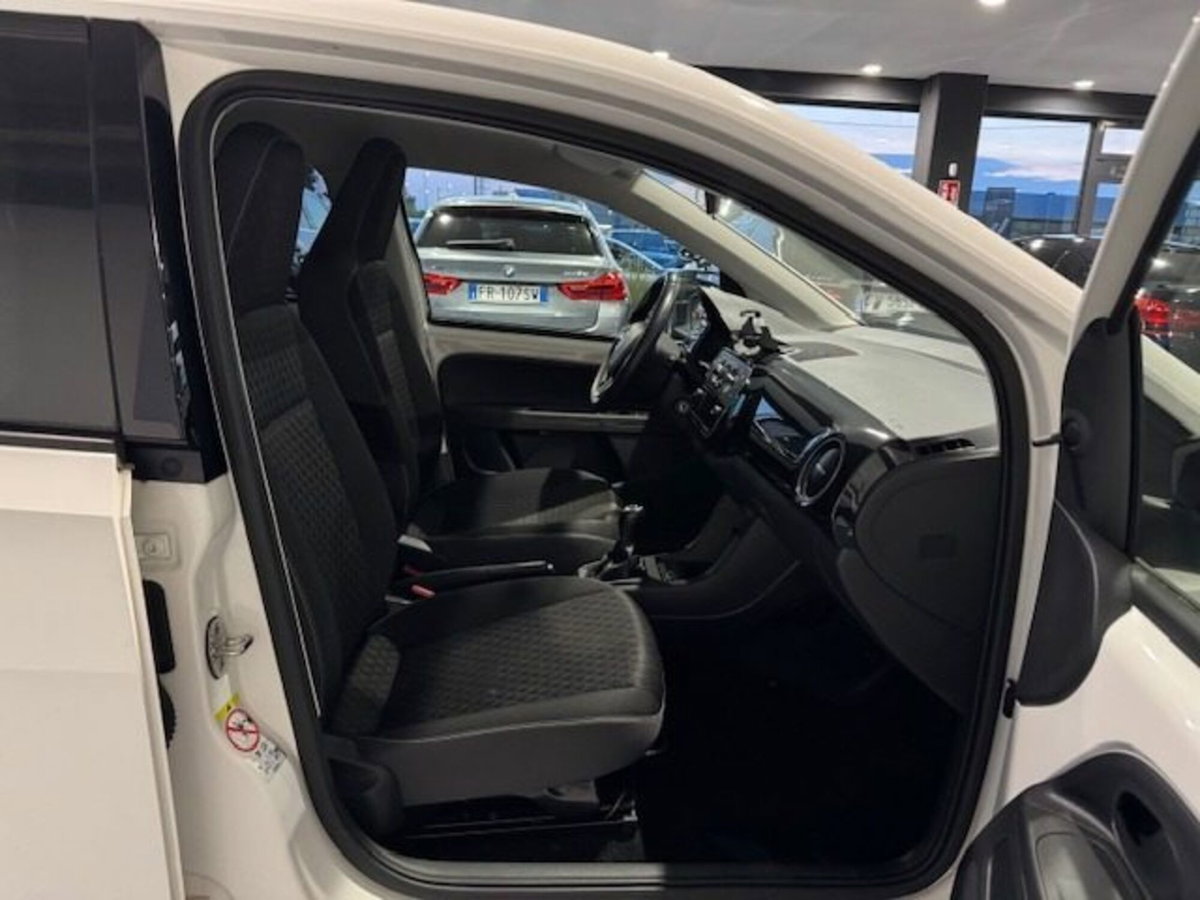 Skoda Citigo 68 CV 5 porte Design Edition G-Tec (14)