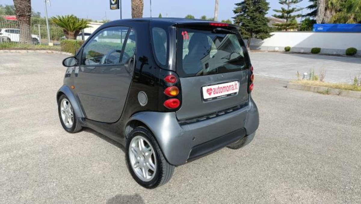 smart Fortwo 800 coupé pure cdi (4)