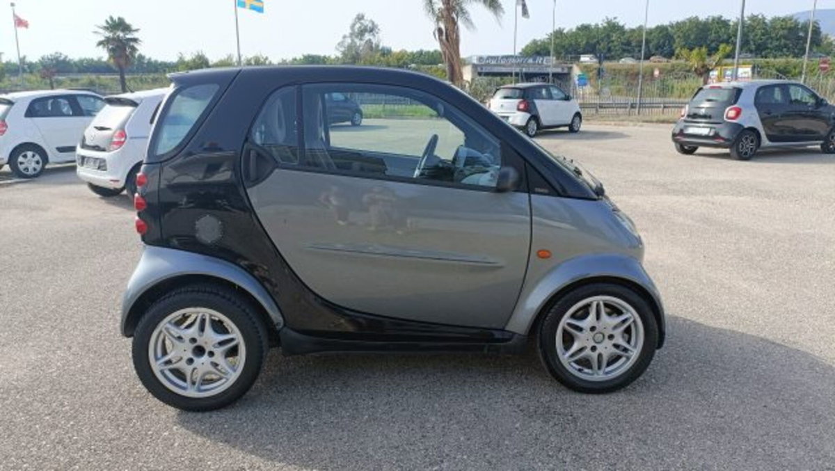 smart Fortwo 800 coupé pure cdi (8)