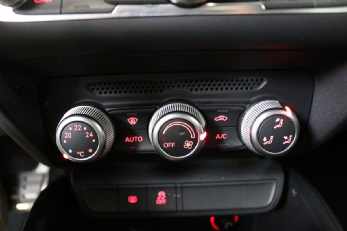 Audi A1 1.0 TFSI ultra S tronic Metal plus (13)