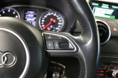 Audi A1 1.0 TFSI ultra S tronic Metal plus (19)