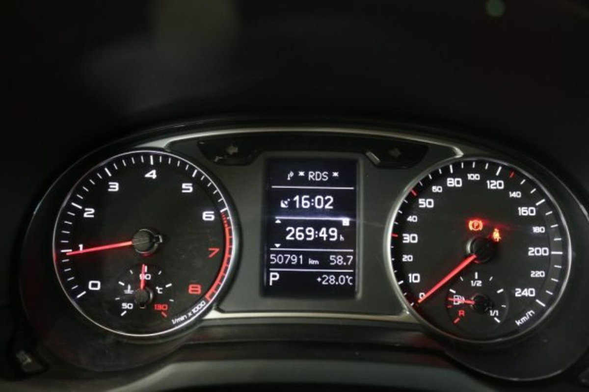 Audi A1 1.0 TFSI ultra S tronic Metal plus (8)