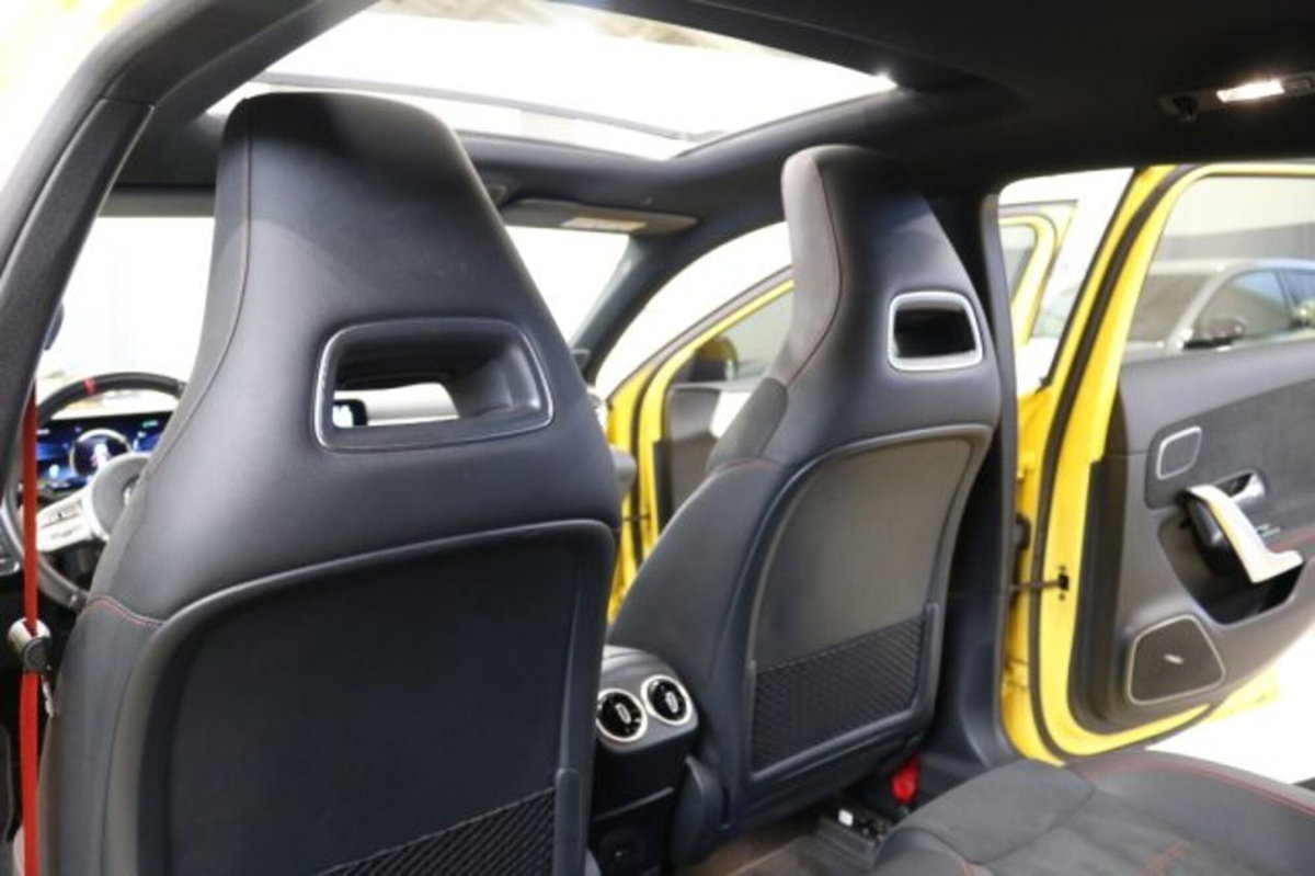 Mercedes-Benz Classe A Sedan 35 4Matic 4p. AMG (11)