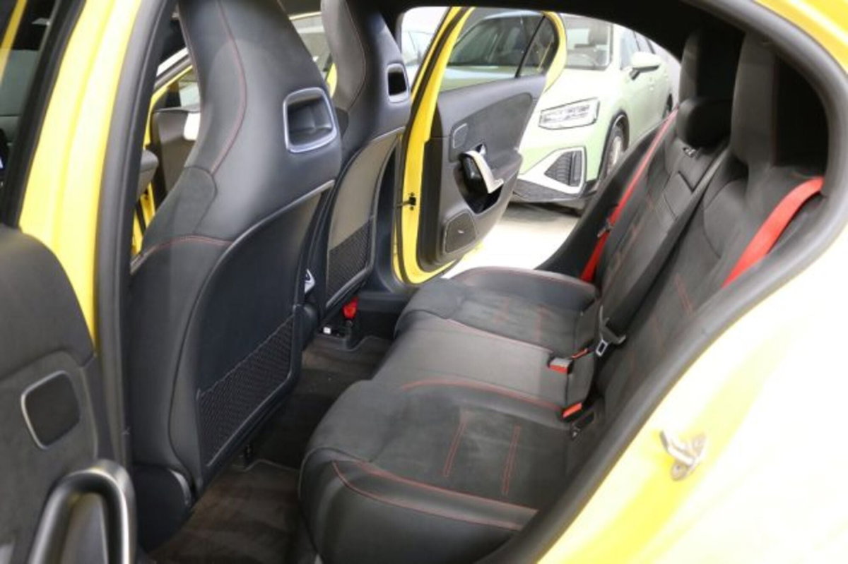 Mercedes-Benz Classe A Sedan 35 4Matic 4p. AMG (12)