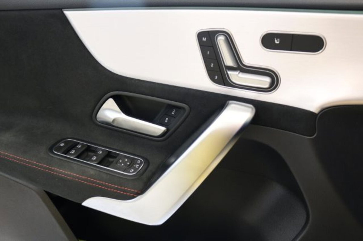 Mercedes-Benz Classe A Sedan 35 4Matic 4p. AMG (19)