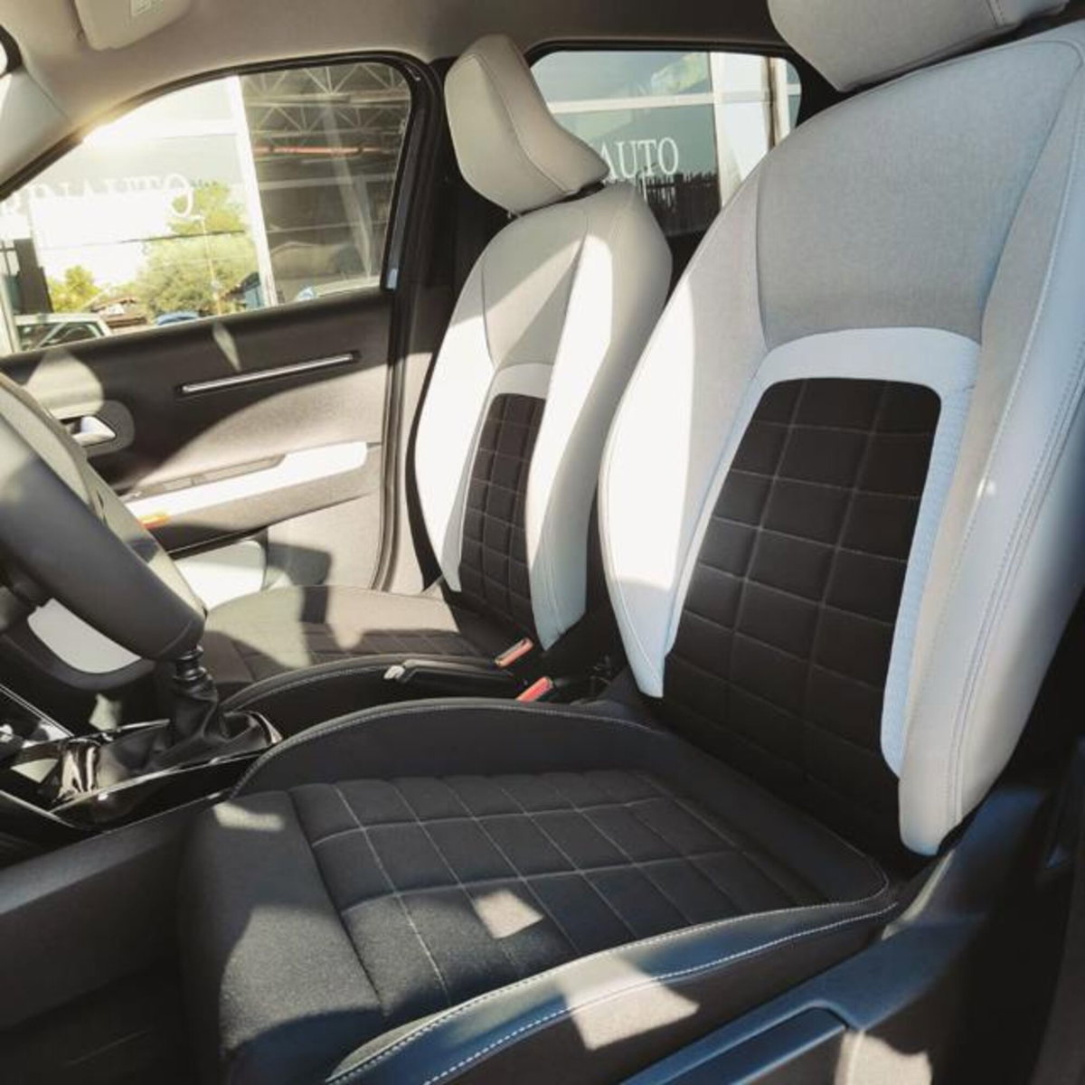 Citroen C3 1.2 puretech turbo Max 100cv s&s (14)