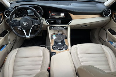 Alfa Romeo Giulia 2.2 Turbodiesel 180 CV AT8 Sport Edition (10)