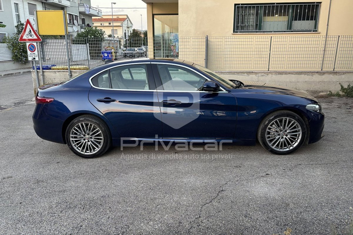 Alfa Romeo Giulia 2.2 Turbodiesel 180 CV AT8 Sport Edition (4)