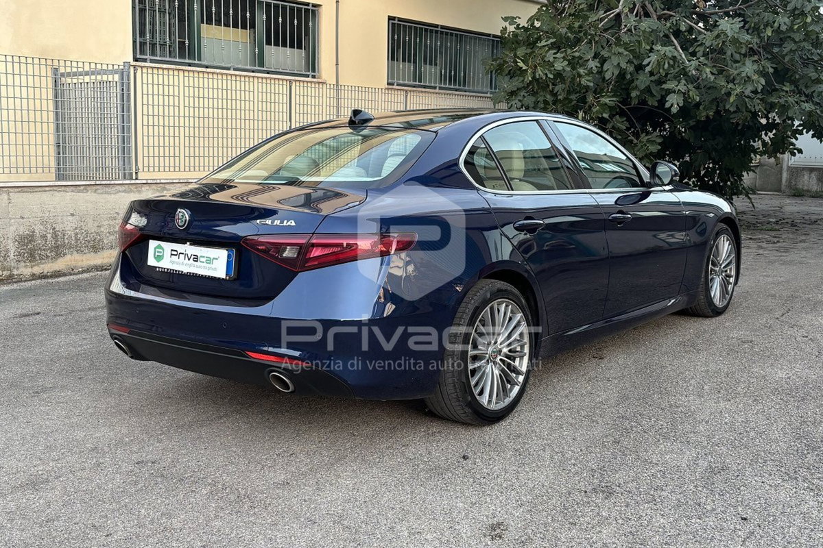 Alfa Romeo Giulia 2.2 Turbodiesel 180 CV AT8 Sport Edition (5)
