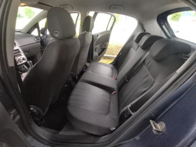Opel Corsa 1.2 5 porte Club (17)