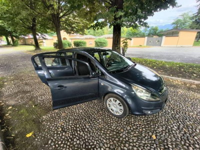 Opel Corsa 1.2 5 porte Club (18)