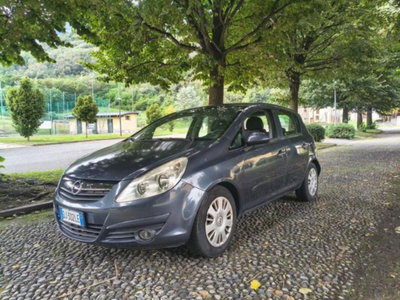 Opel Corsa 1.2 5 porte Club (2)