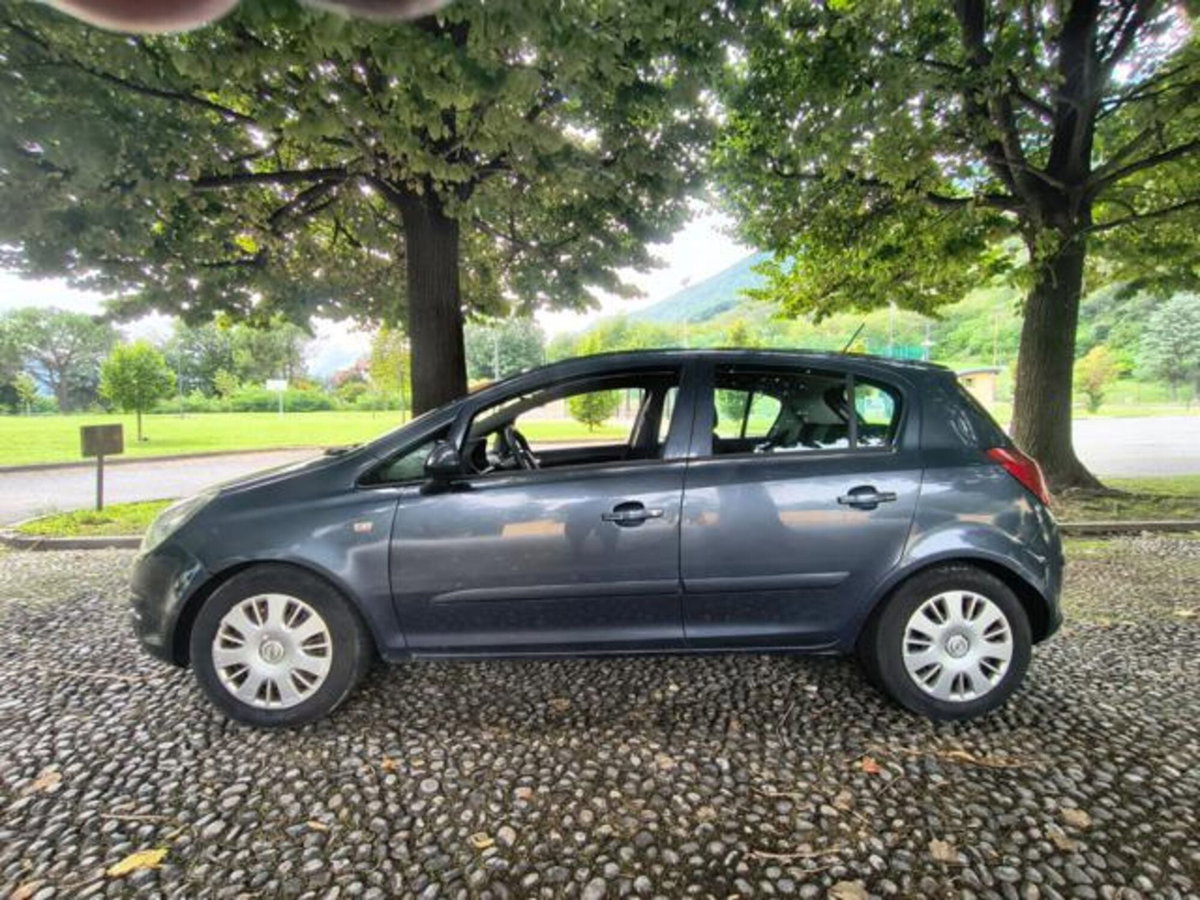 Opel Corsa 1.2 5 porte Club (5)