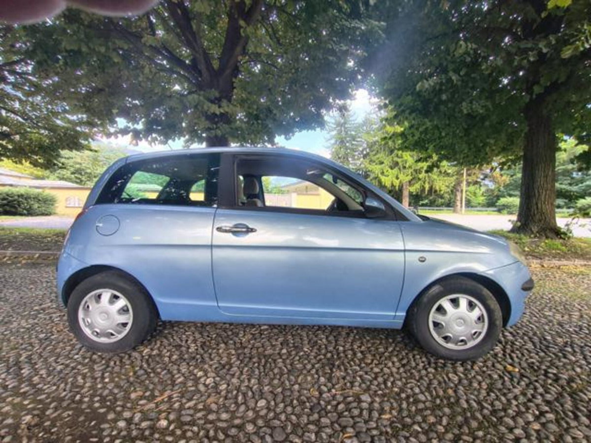 Lancia Ypsilon 1.2 (9)