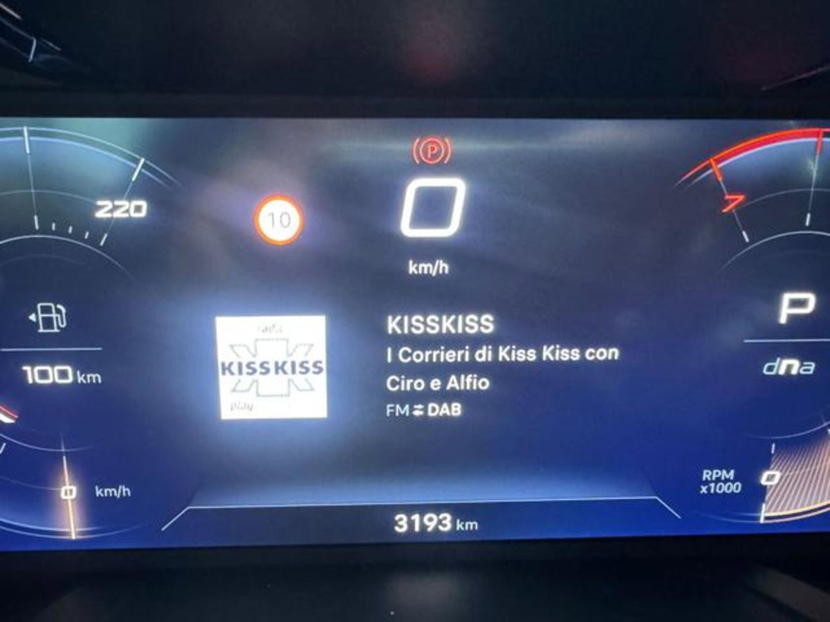 Alfa Romeo Junior 1.2 ibrida Sport Speciale 145cv edct6 (11)
