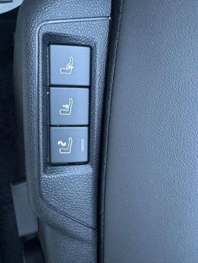 Alfa Romeo Junior 1.2 ibrida Sport Speciale 145cv edct6 (16)