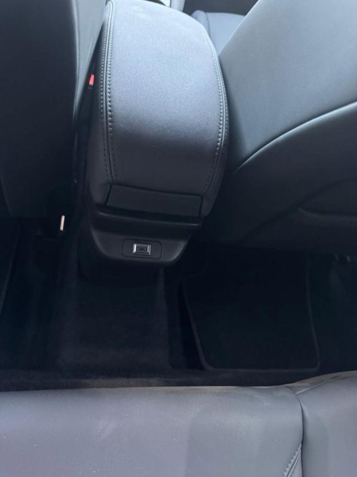 Alfa Romeo Junior 1.2 ibrida Sport Speciale 145cv edct6 (17)