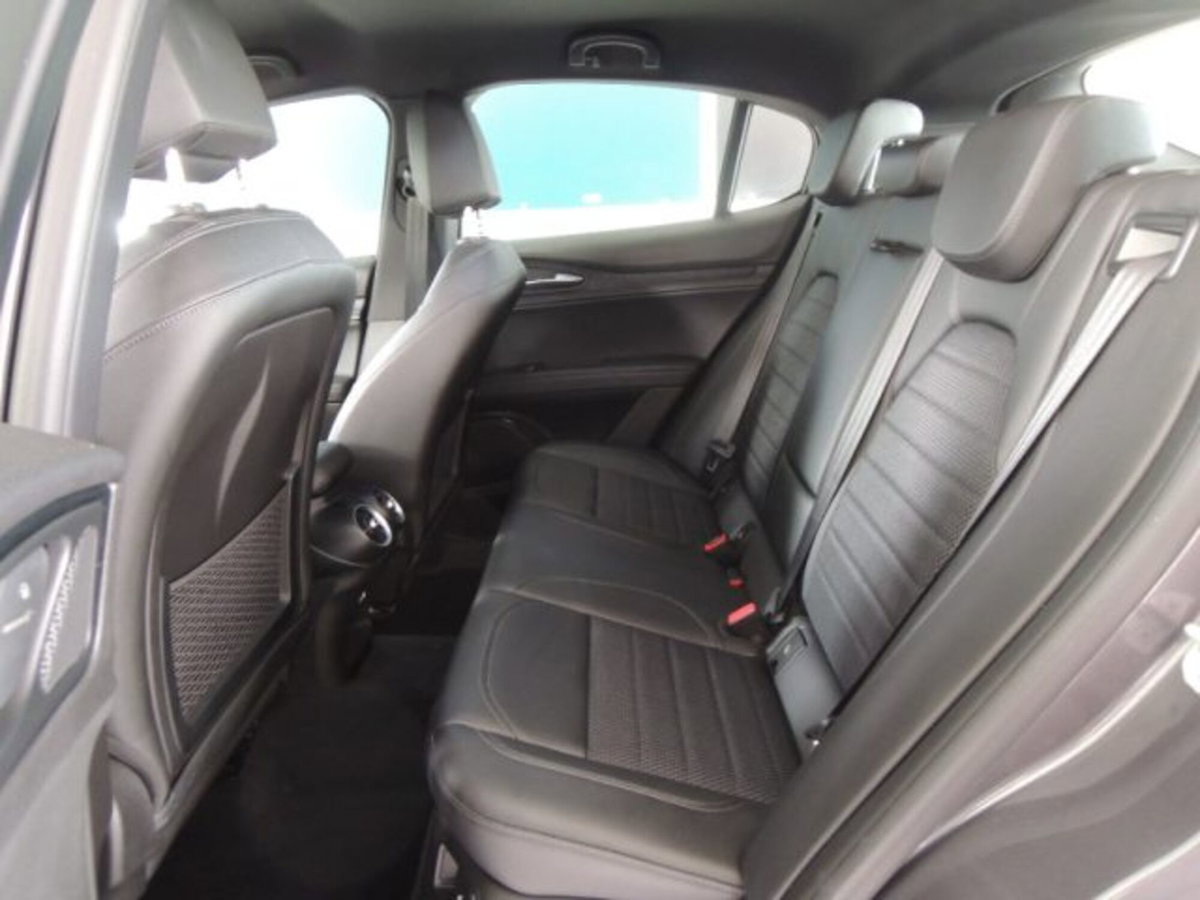 Alfa Romeo Stelvio Stelvio 2.2 Turbodiesel 160 CV AT8 RWD Sprint (13)