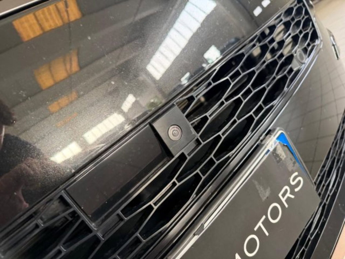 Land Rover Range Rover Sport 3.0D l6 249 CV HSE Dynamic Stealth (18)