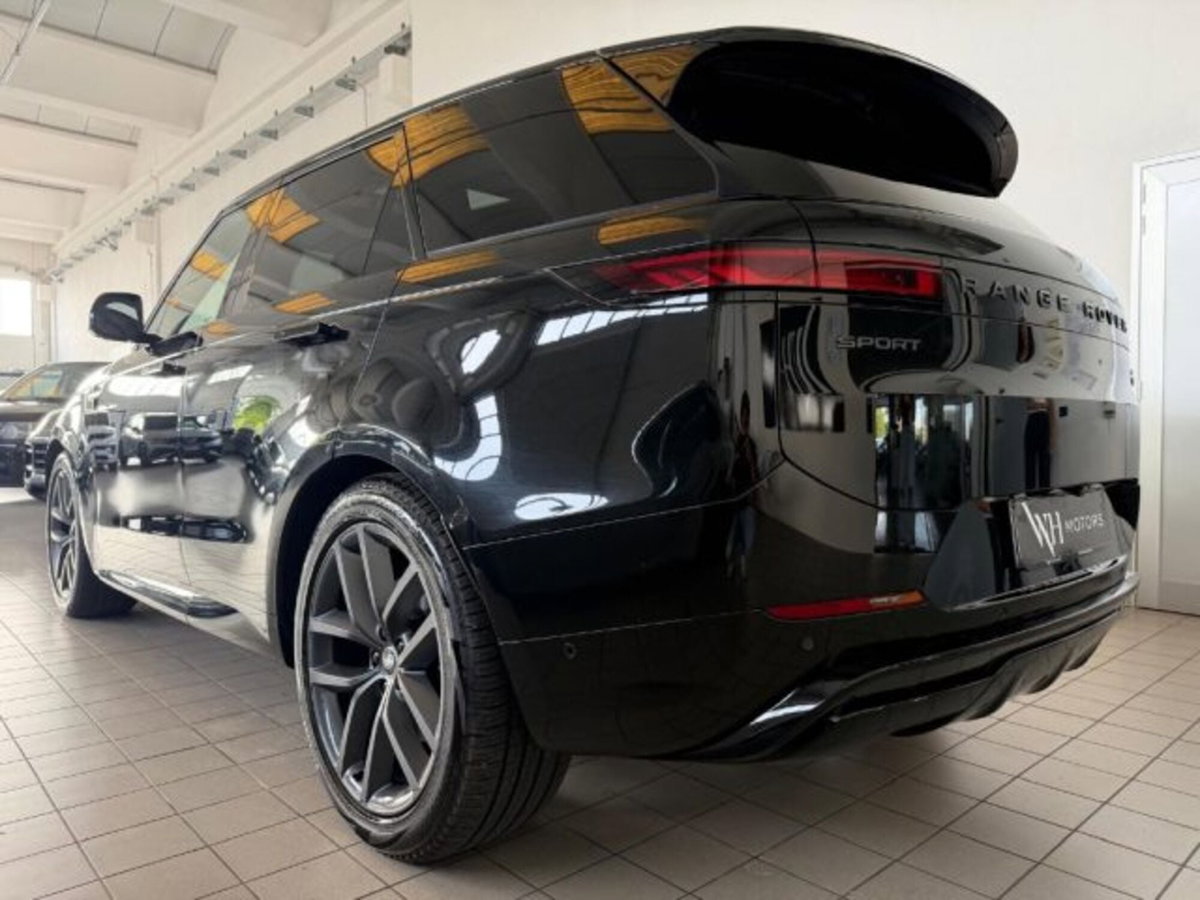 Land Rover Range Rover Sport 3.0D l6 249 CV HSE Dynamic Stealth (4)