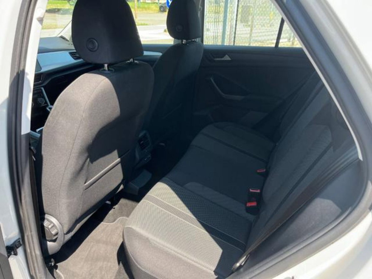 Volkswagen T-Roc 1.0 TSI Life (14)