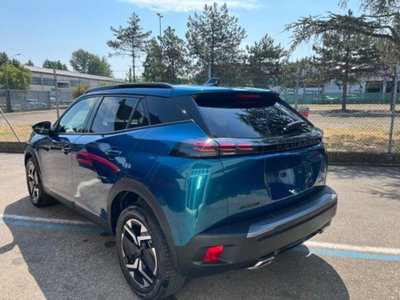 Peugeot 2008 1.2 hybrid Allure 145cv e-dcs6 (3)