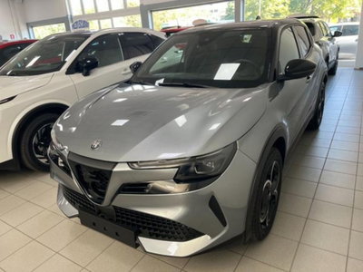 Alfa Romeo Junior 1.2 ibrida Speciale 145cv edct6 (3)