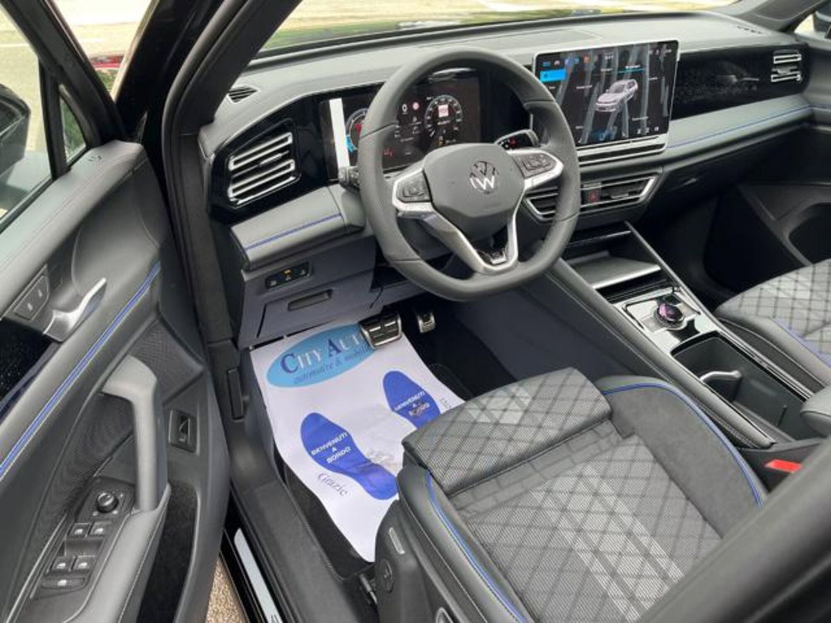 Volkswagen Tiguan 2.0 tdi R-Line 4motion 193cv dsg (11)